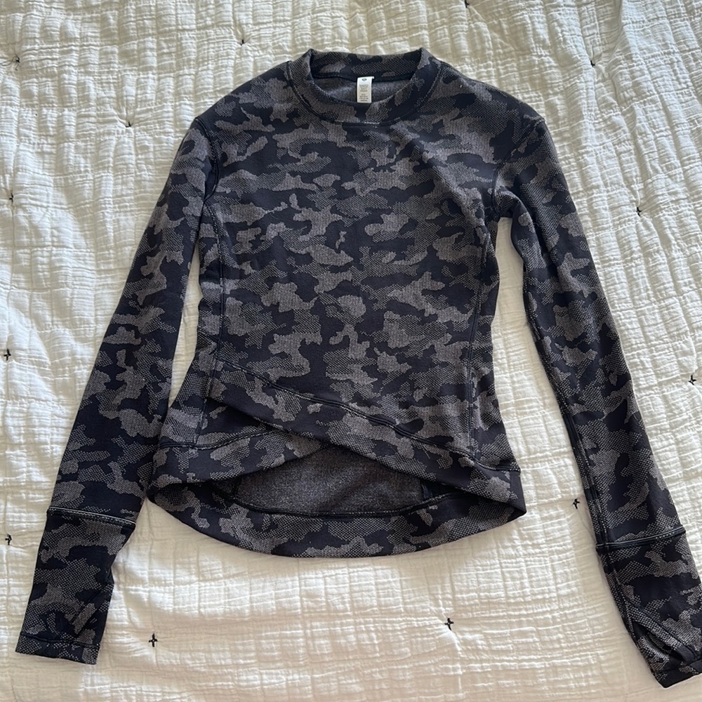 Lululemon super soft camo long sleeve top